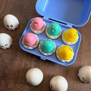 Vintage 1993 TOMY eggs
